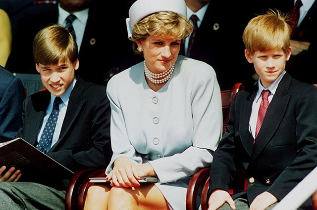 Принцесса Диана с сыновьями принцами Уильямом и Гарри
