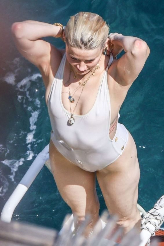 Amber Heard 2019 : Amber Heard in White Swimsuit 2019-01