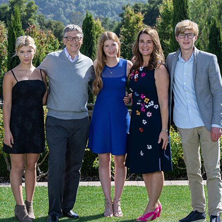 Билл и Мелинда Гейтс с дочерьми Фиби, Дженнифер и сыном Рори