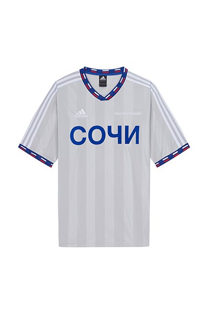 Футболка (8 900 рублей)