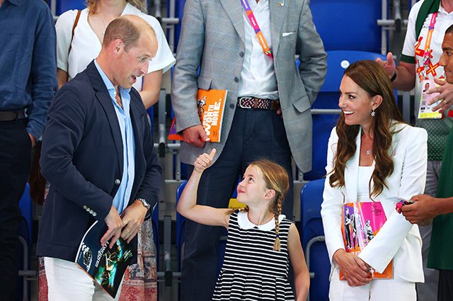 Принц Уильям и Кейт Миддлтон с дочерью Шарлоттой