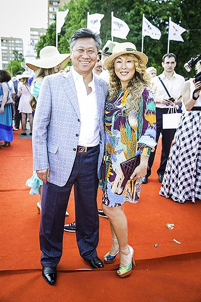 Анита Цой с мужем