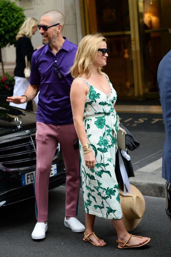 Reese Witherspoon â Leaving Bristol Hotel in Paris-03