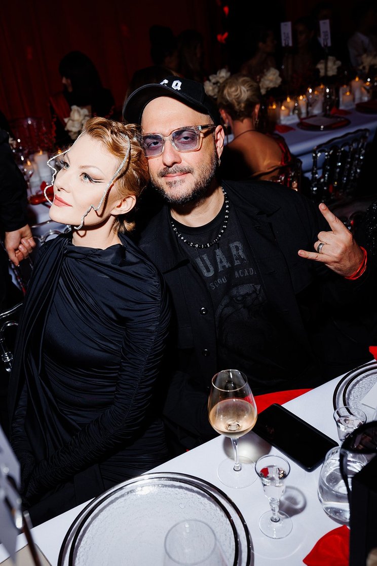 Рената Литвинова и Кирилл Серебренников на ужине Vogue в 2021 году