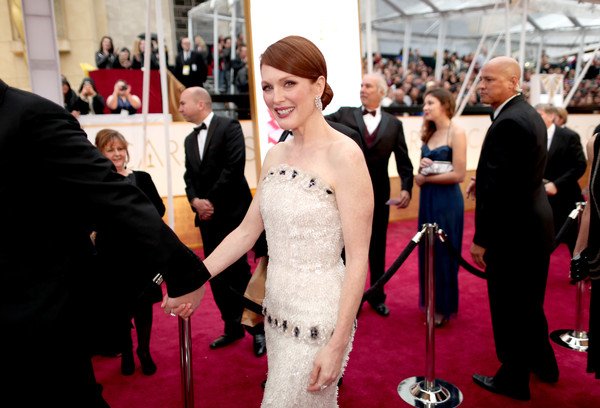 Julianne Moore - Arrivals at the 87th Annual Academy Awards — Part 2