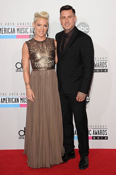 Пинк и Кэри Харт на American Music Awards 2012