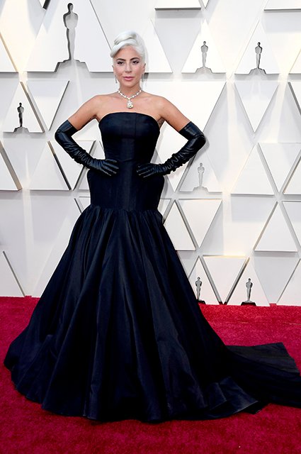 Леди Гага в платье от Alexander McQueen