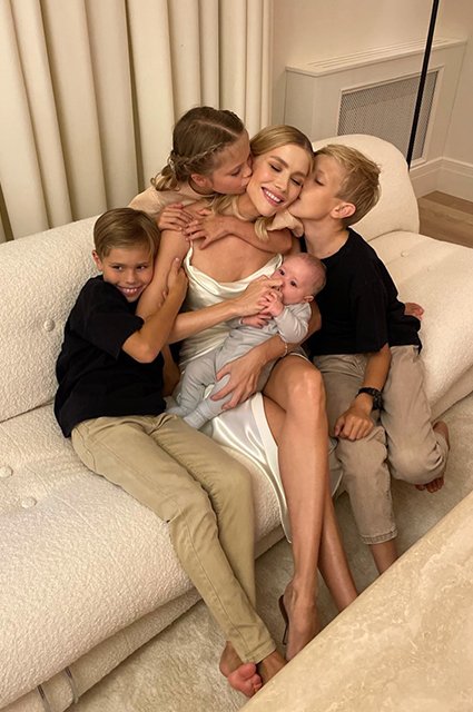 Елена Перминова с детьми