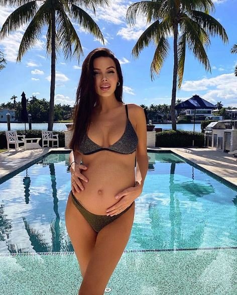Оксана Самойлова отдыхает с семьей в Майами
