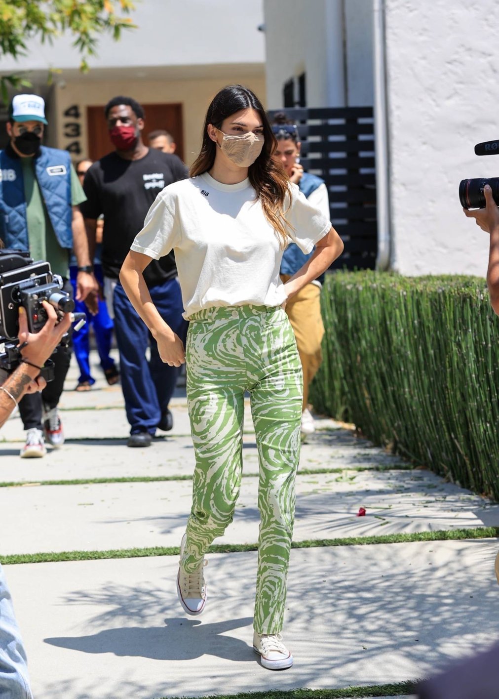 Kendall Jenner 2021 : Kendall Jenner – Delivers 818 Tequila to fans In Los Angeles-26