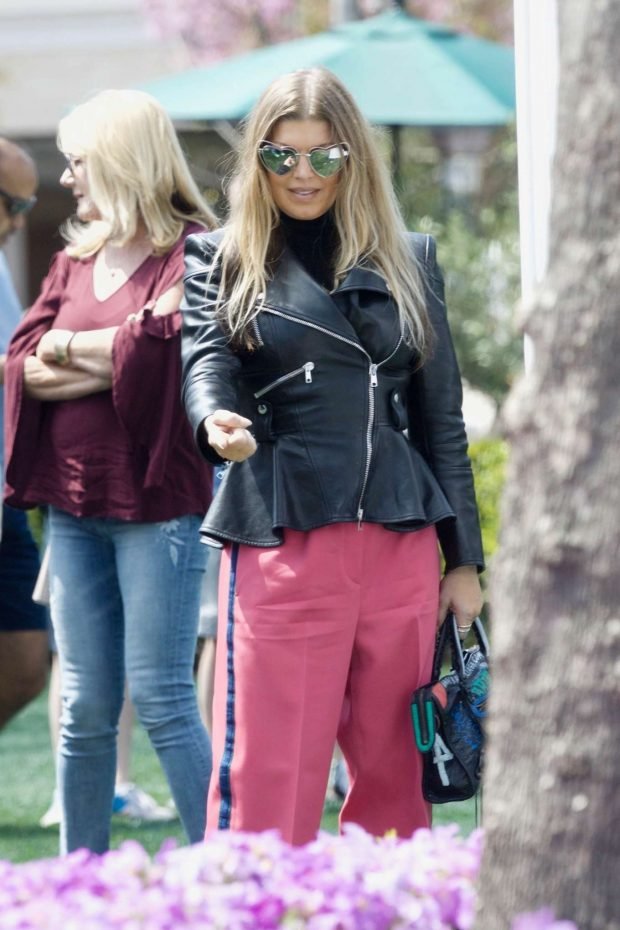 Fergie at Easter Bunny Party -10