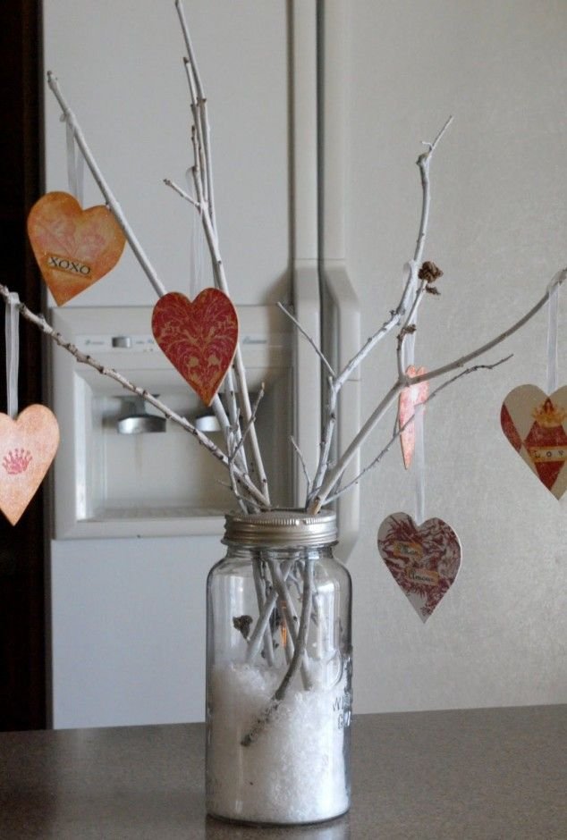 Valentine’s Tree - 30 DIY Valentine Decoration Ideas