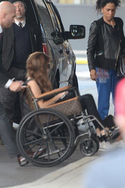 Леди Гага в коляске Louis Vuitton