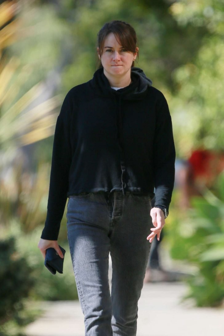Shailene Woodley: Out in West Hollywood -01