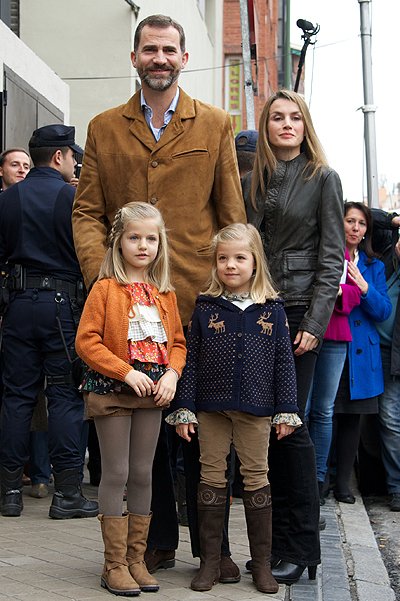 Принц Филипе и принцесса Летиция с дочерями