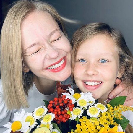 Юлия Пересильд с дочерью Аней 
