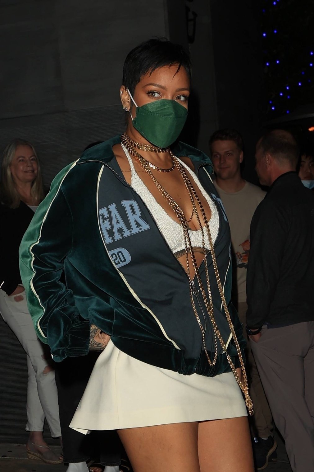 Rihanna 2021 : Rihanna – Rocks a bold pixie cut to dinner at Nobu in West Hollywood-01