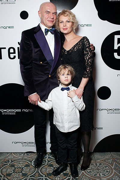 Сергей Мазаев с женой Галиной и сыном