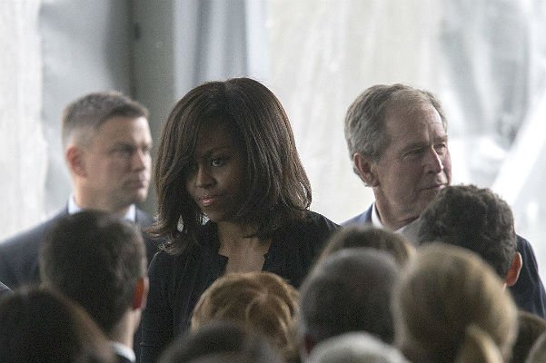 Мишель Обама и Джордж Буш на похоронах Нэнси Рейган