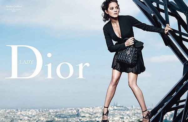 Марион Котийяр в одной из рекламных кампаний Lady Dior