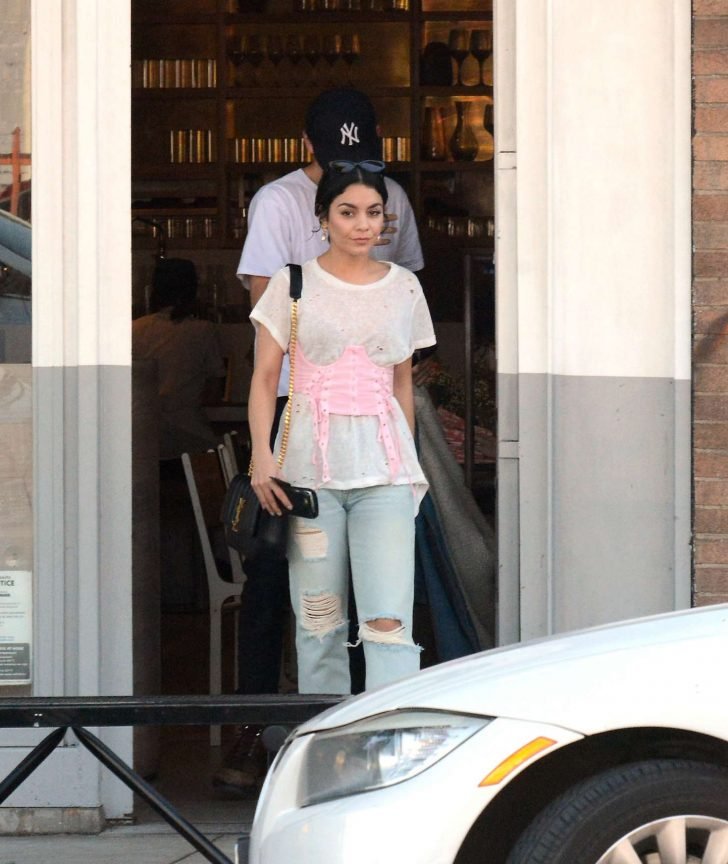 Vanessa Hudgens and Austin Butler: Out for dinner in Los Angeles -07