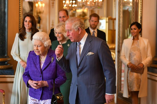 Королева Елизавета с принцем Чарльзом