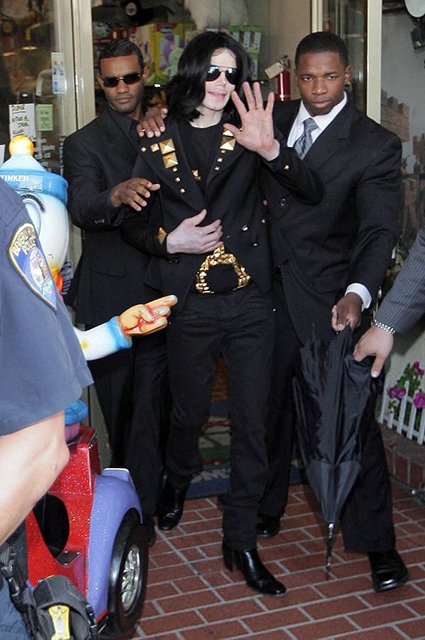 Майкл Джексон в Givenchy, 2009 год