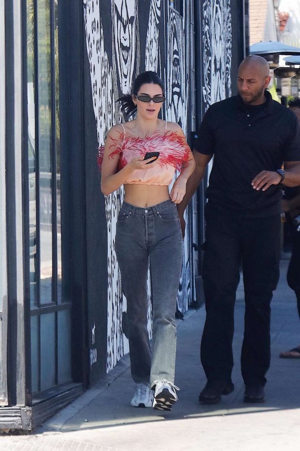 Kendall Jenner: Out and about in Venice Beach -03
