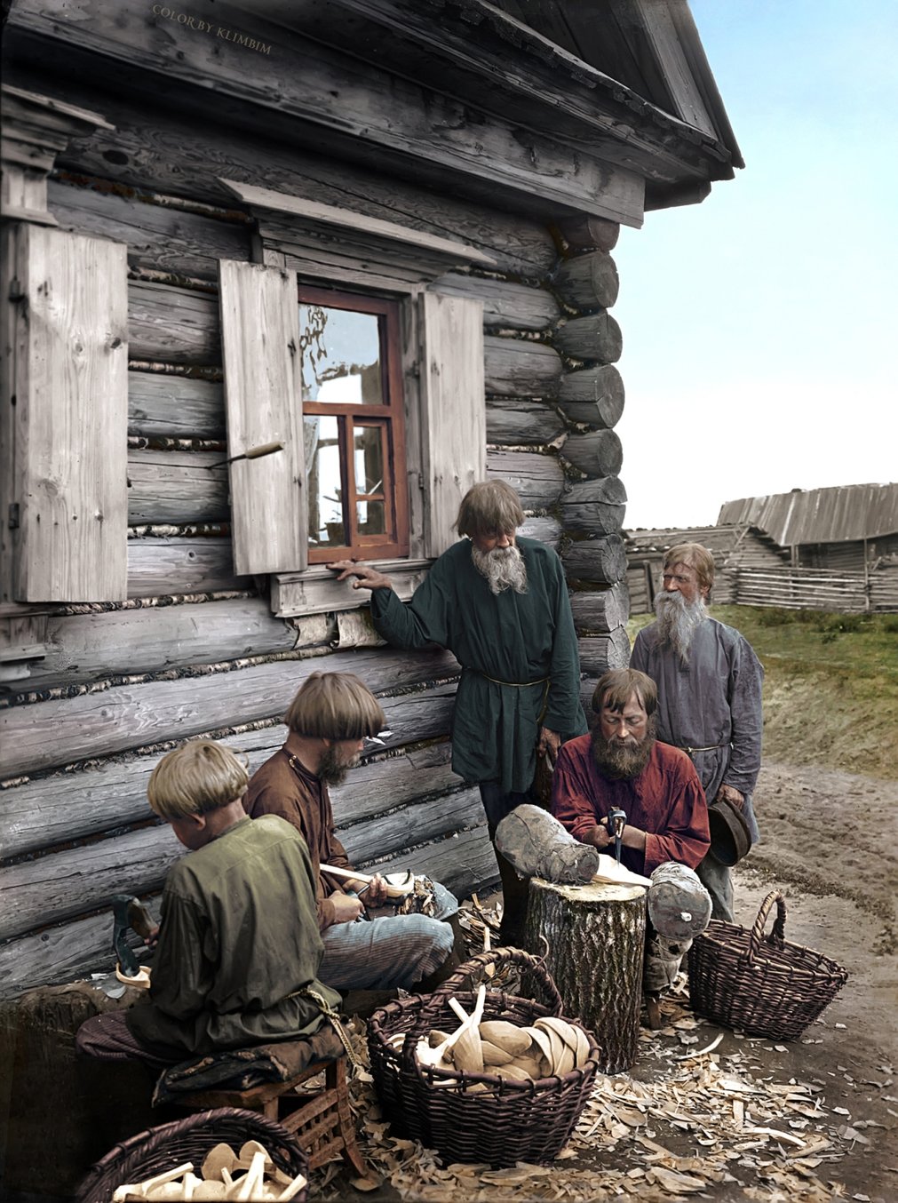 Wooden-spoon-production-Russia-photo-Maxim-Dmitriyev-colorized.jpg