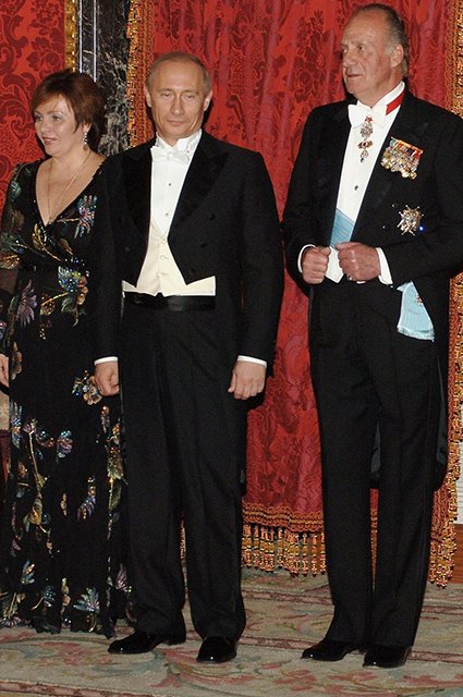 Людмила и Владимир Путин, король Испании Хуан Карлос I на приеме у королевы Елизаветы II