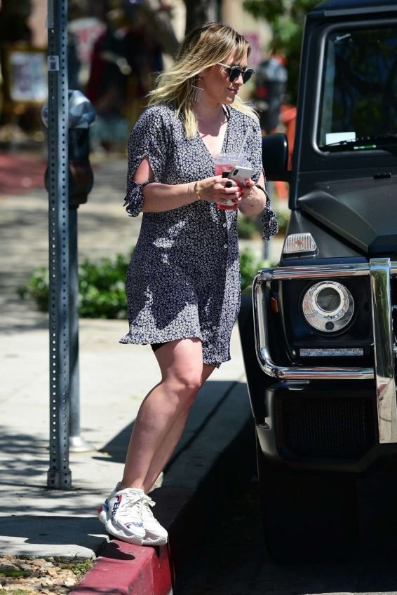 Hilary Duff 2019 : Hilary Duff in Mini Dress â Shopping in Studio City-02