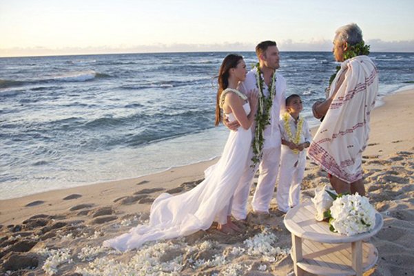 Свадьба Меган Фокс и Байана Грина на пляже
