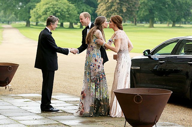 Роуз Хэнубри с мужем Дэвидом, принц Уильям и кейт Миддлтон