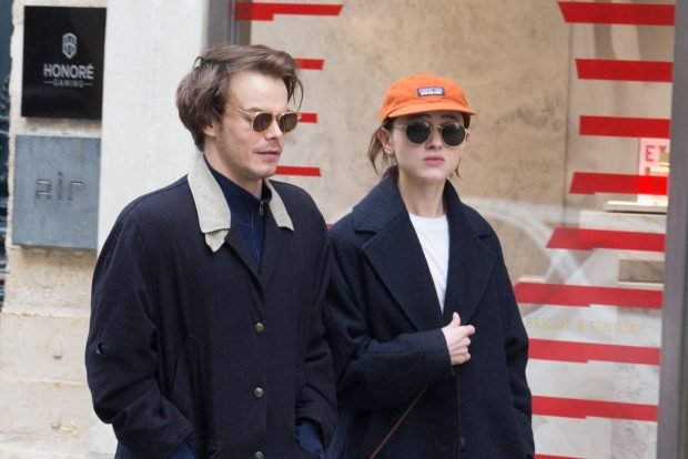 Natalia Dyer and Charlie Heaton: Out and about in Paris -07