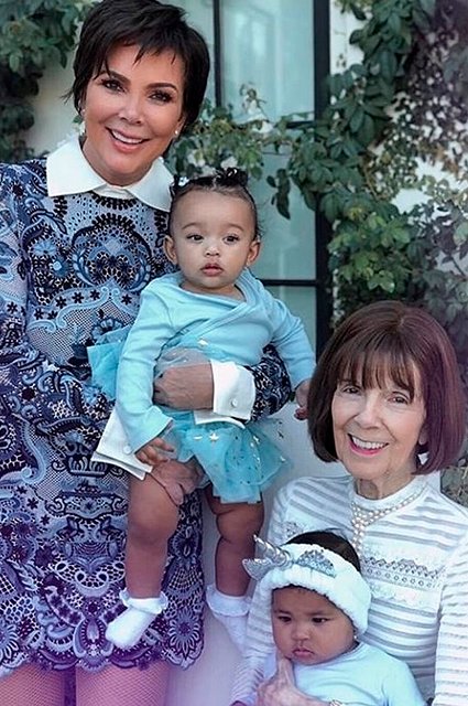 Крис Дженнер с внучкой Чикаго и мамой Мэри Джо Кэмпбелл