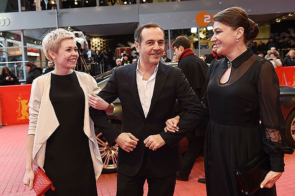 Виктория Короткова, Мераб Нинидзе и Анастасия Мельникова на премьере фильма 