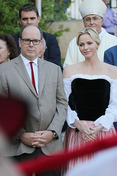 Князь Альбер и княгиня Шарлен на пикнике в Монако