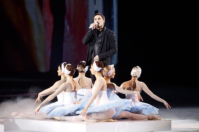 Дима Билан с артистками балета