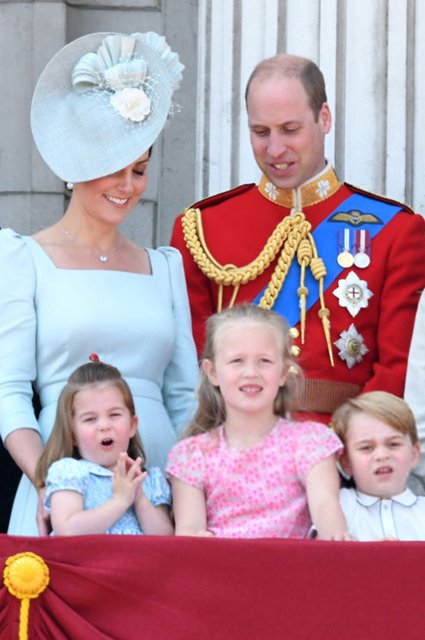 Кейт Миддлтон, принц Уильям, принцесса Шарлотта, Саванна Филлипс, принц Джордж