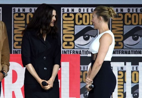 Scarlett Johansson 2019 : Scarlett Johansson â Marvel Panel at Comic Con San Diego 2019-08