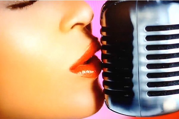 Бейонсе в рекламе блесков для губ L'Oreal Paris New Infallible