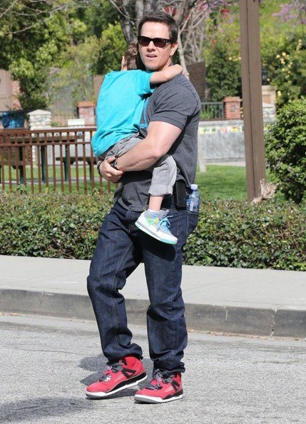 Mark Wahlberg - Mark Wahlberg Takes His Son To The Park