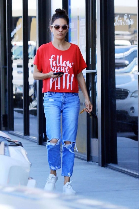Mila Kunis 2019 : Mila Kunis â Arrives at a local nails salon in LA-20